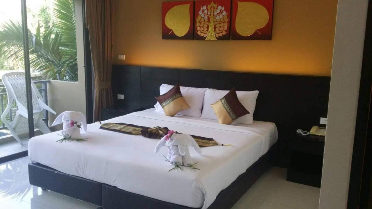 Naiyang Beach Hotel Sha Plus Phuket Exteriör bild