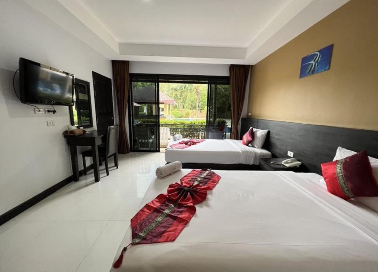 Naiyang Beach Hotel Sha Plus Phuket Exteriör bild