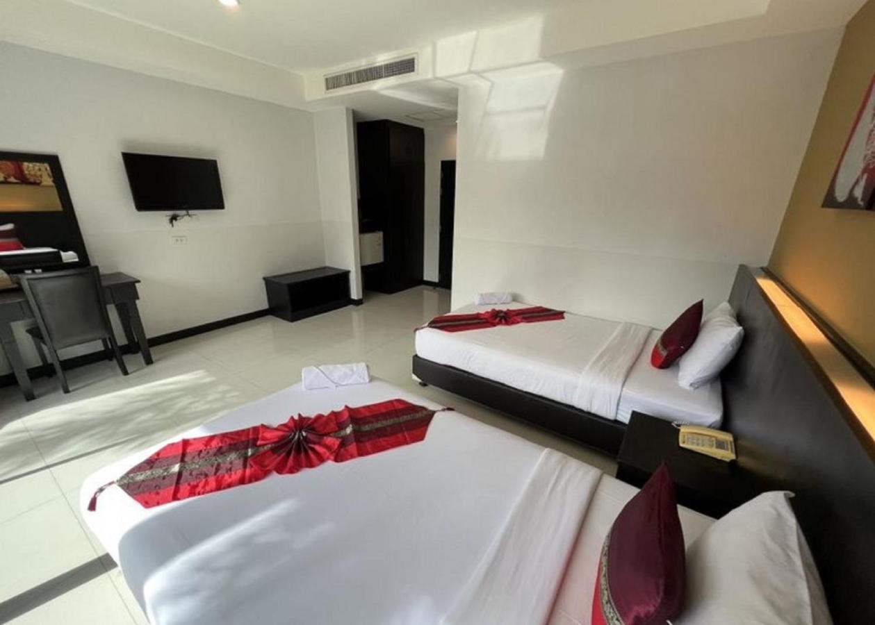 Naiyang Beach Hotel Sha Plus Phuket Exteriör bild