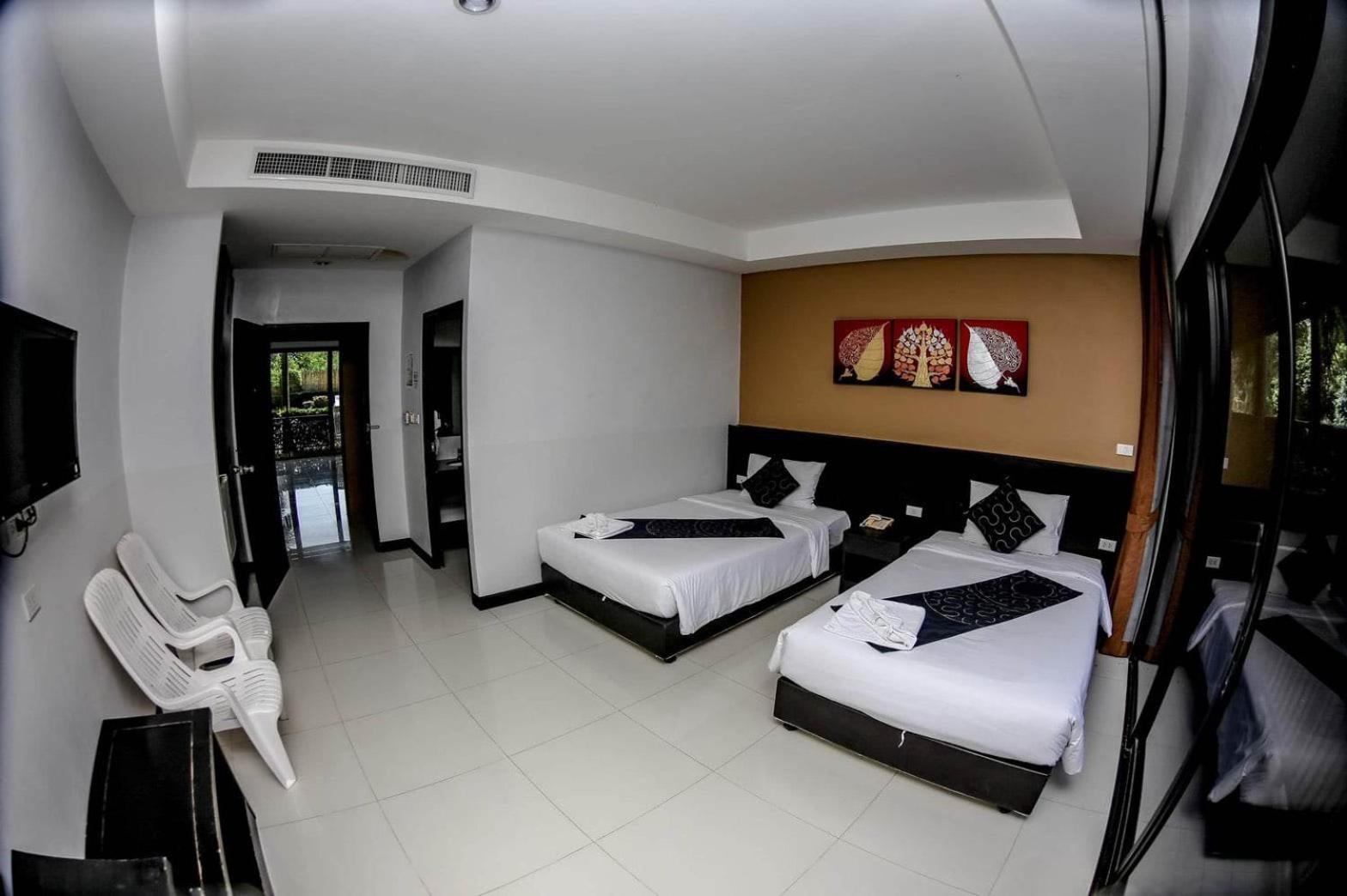 Naiyang Beach Hotel Sha Plus Phuket Exteriör bild