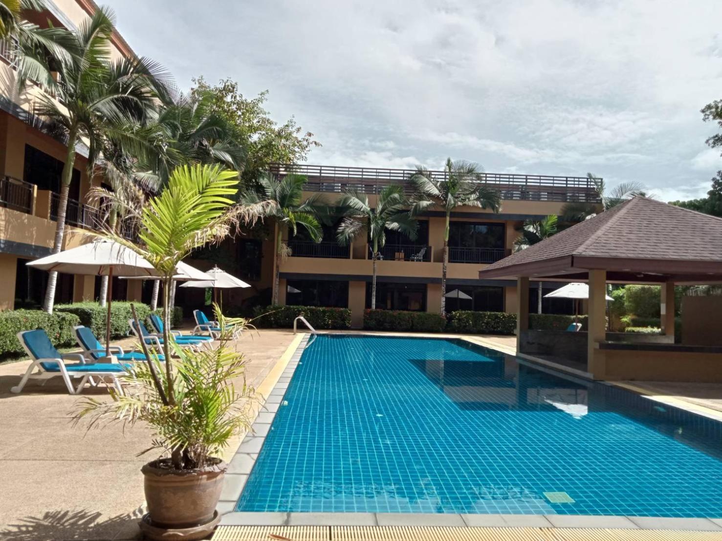 Naiyang Beach Hotel Sha Plus Phuket Exteriör bild