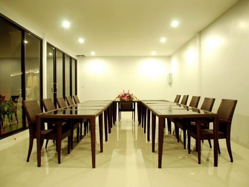 Naiyang Beach Hotel Sha Plus Phuket Exteriör bild